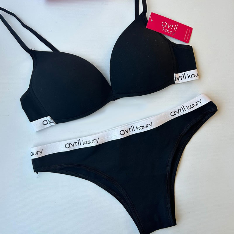 ART 3009 CONJUNTO AVRIL BASIC NEGRO
